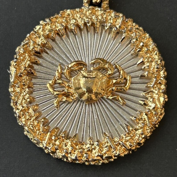 D’Orlan Vintage Necklace, Scorpio Crab Medallion Pendant, Signed & Numbered - Picture 1 of 7